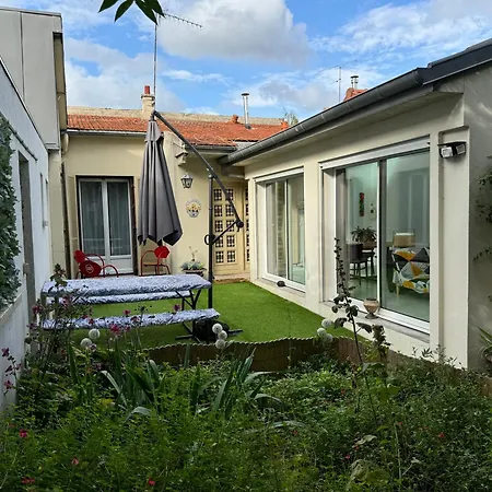Tatil Evi Belle Maison, Jardin, 15 Min Paris Centre Gentilly